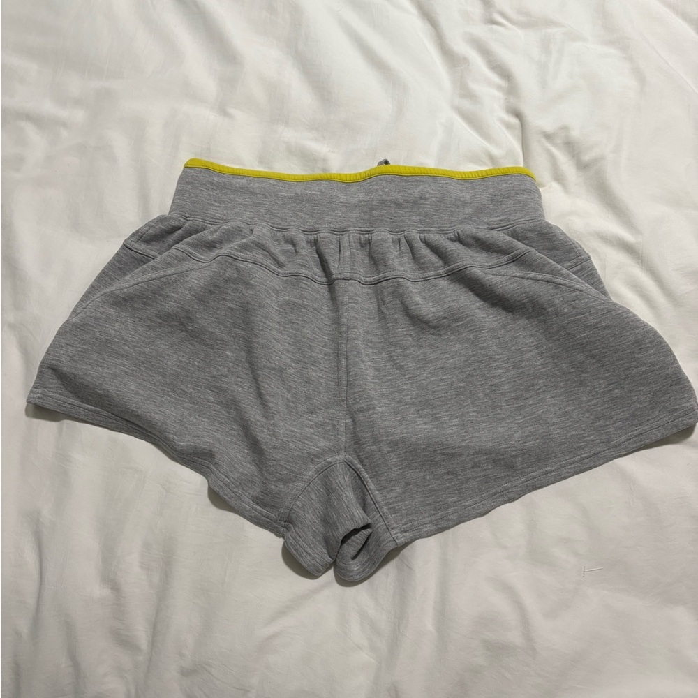 ANTHROPOLOGIE Daily Practice High Rise Drawstring Shorts | Large | Gray Pattern - Picture 6 of 15